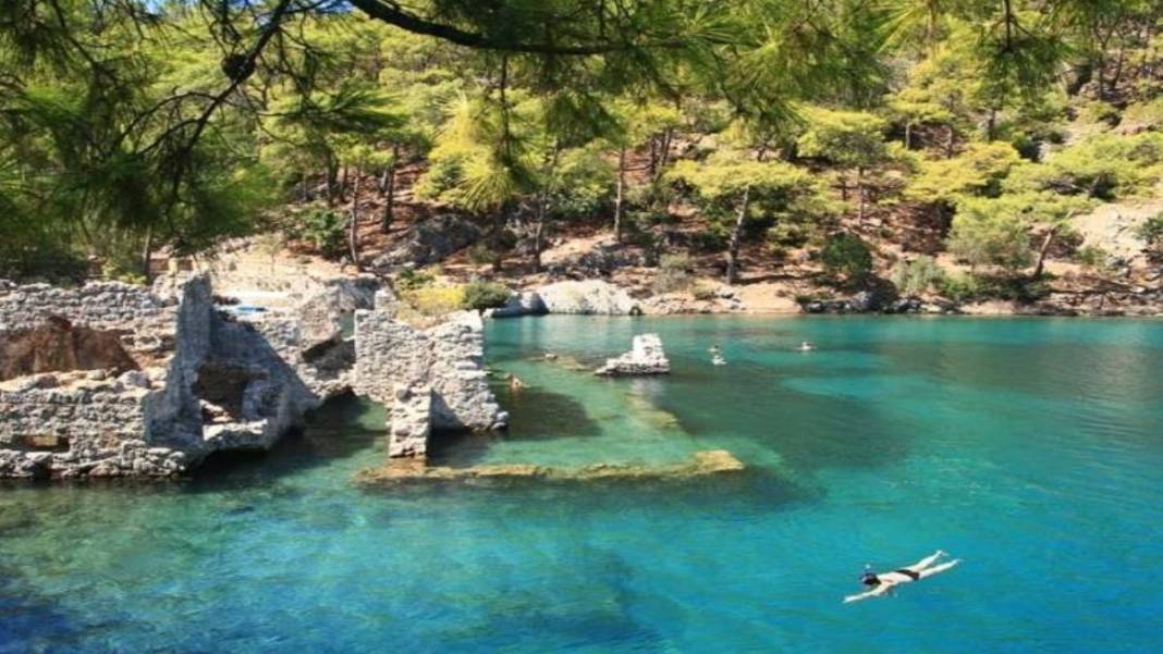 Burası Maldivler değil Türkiye'nin tam ortası! Kimse bu saklı adayı bilmiyor, suyun içinden yürüyerek gidilen cennet 6